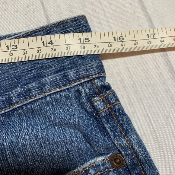 Abercrombie & Fitch mini denim skirt. Size 4. - Picture 5 of 8